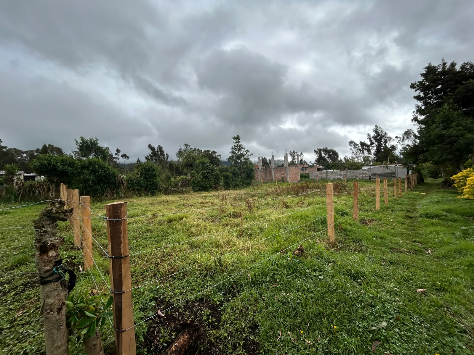 LOTE BARRIO MIRAFLORES